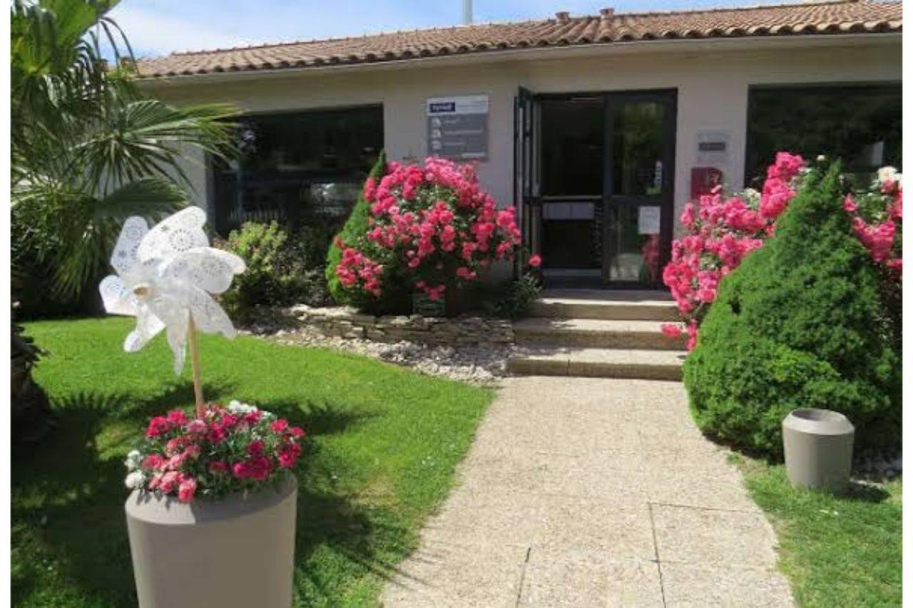 Hotel Kyriad Cap Sud Avignon Exterior foto