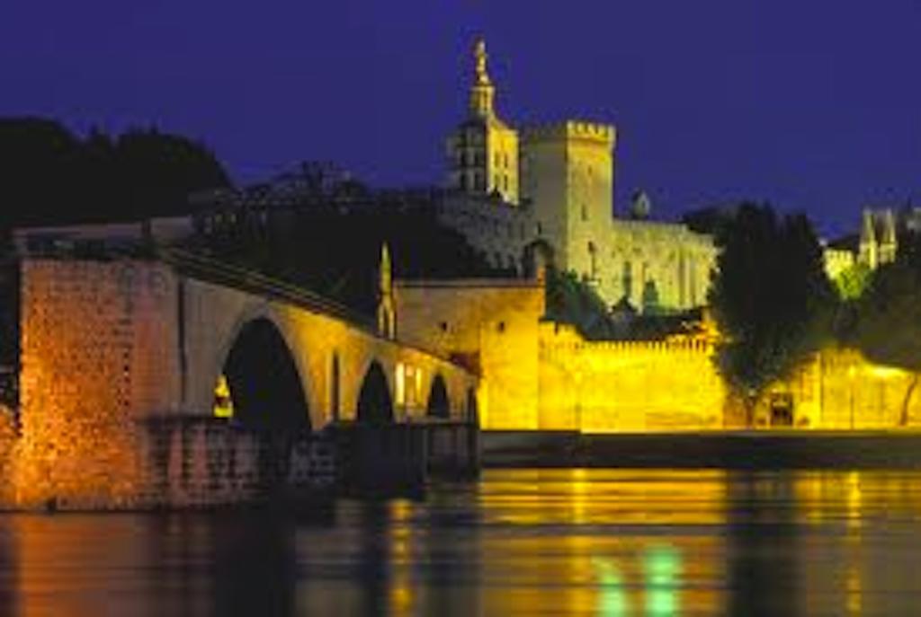 Hotel Kyriad Cap Sud Avignon Exterior foto