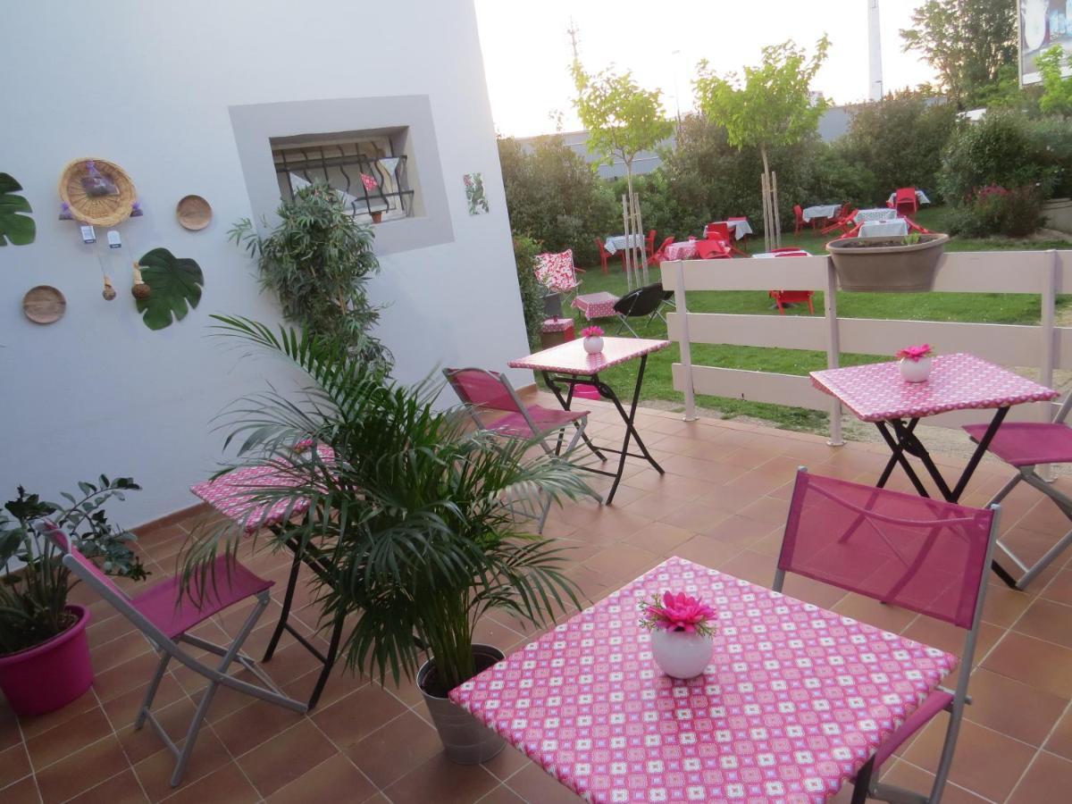 Hotel Kyriad Cap Sud Avignon Exterior foto