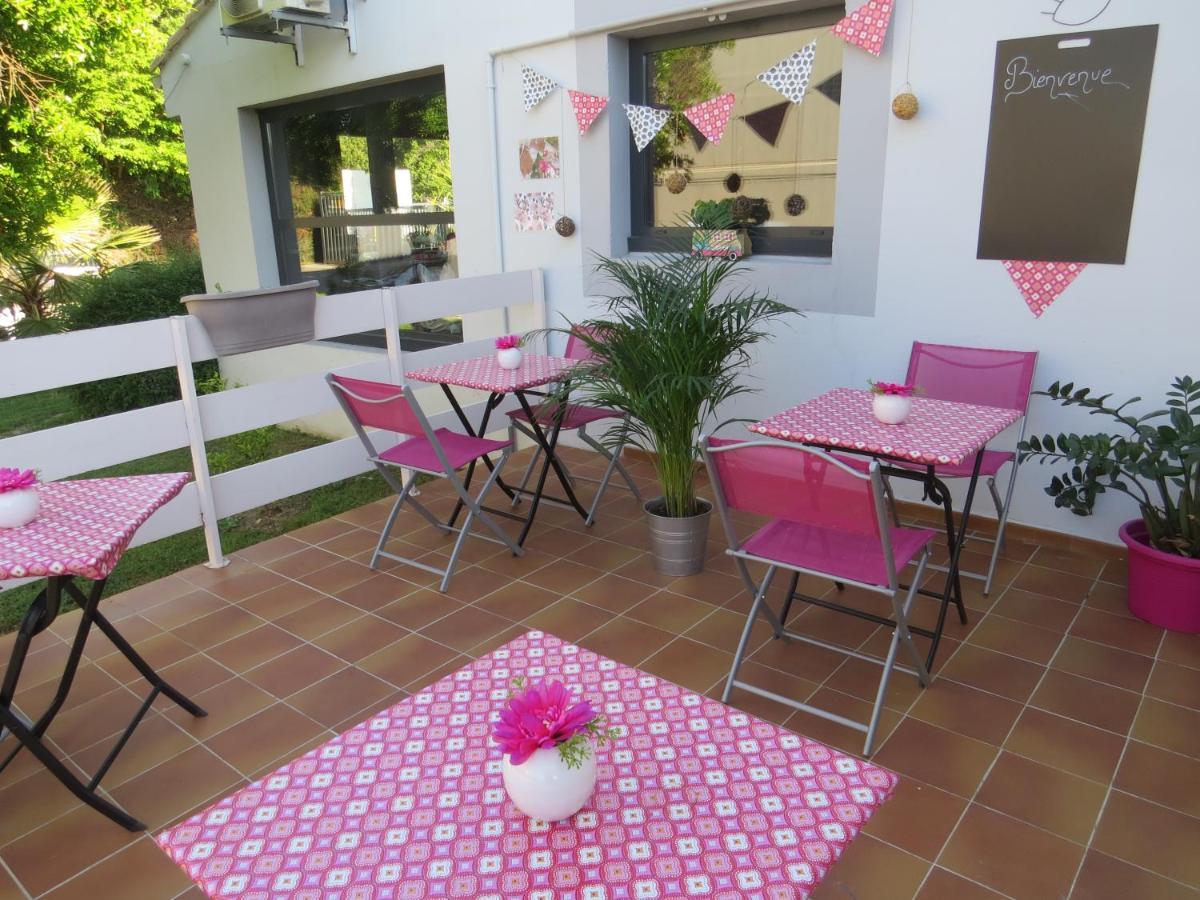 Hotel Kyriad Cap Sud Avignon Exterior foto